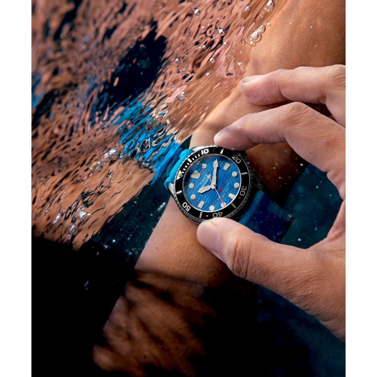 TW2Y40400 Deepwater Meridian unisex pulsera de resina
